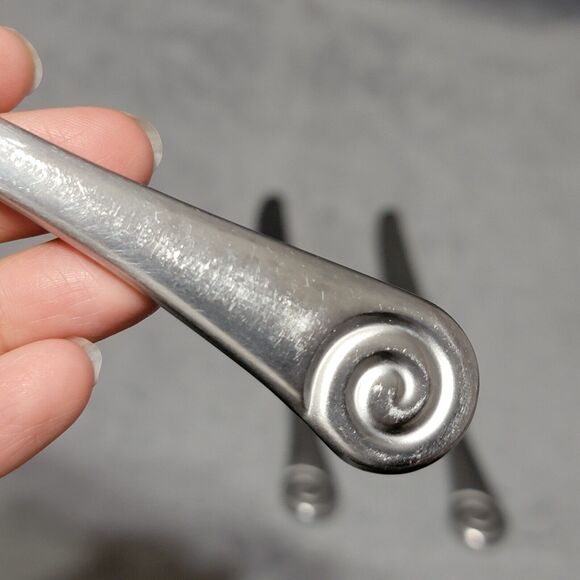 4 Robert Welch Ammonite 18/10 Stainless Butter Knife Flat Handle - Picture 6 of 9